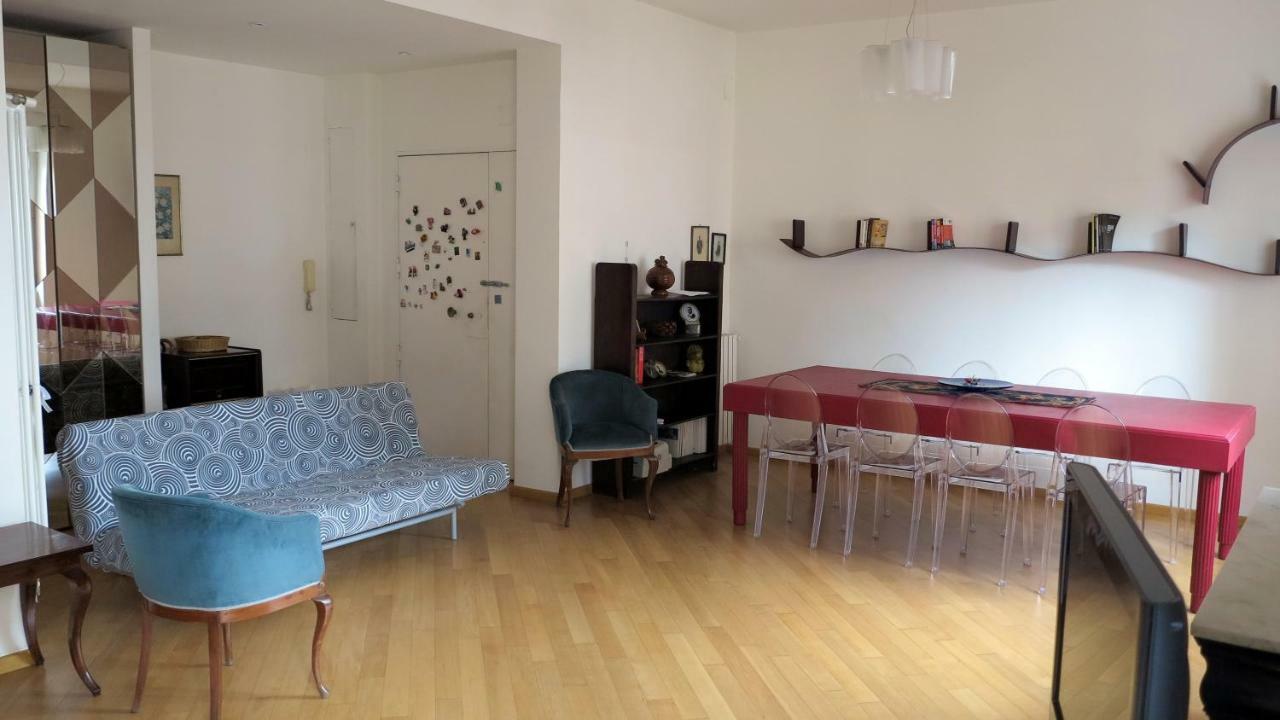 Spacious Panoramic Apartment - Half Way Center-Vomero District Napels Buitenkant foto