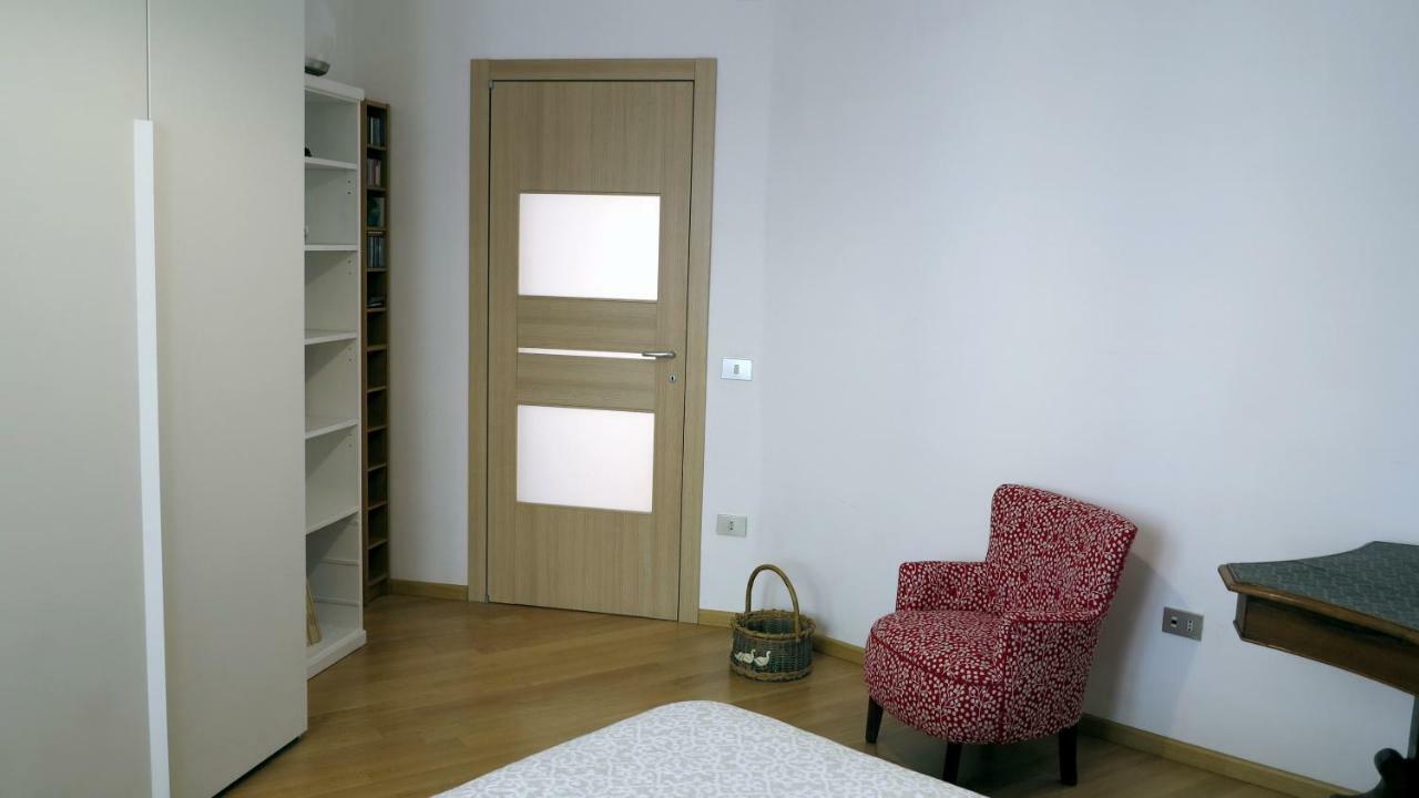 Spacious Panoramic Apartment - Half Way Center-Vomero District Napels Buitenkant foto